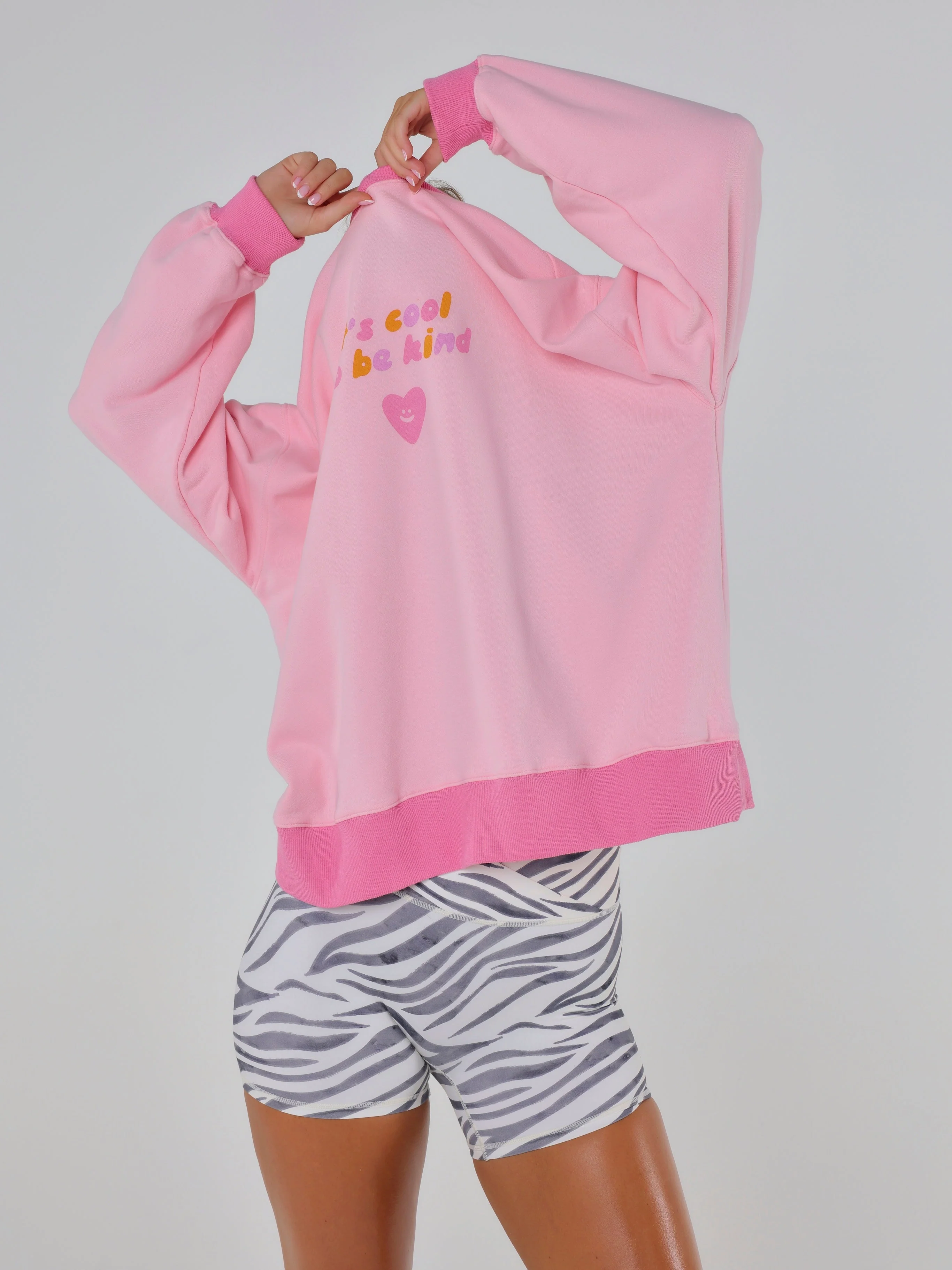 BE KIND OVERSIZE SWEATER - Image 8